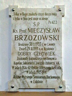 Tablica upamiętniająca ks. prof. Mieczysława Brzozowskiego